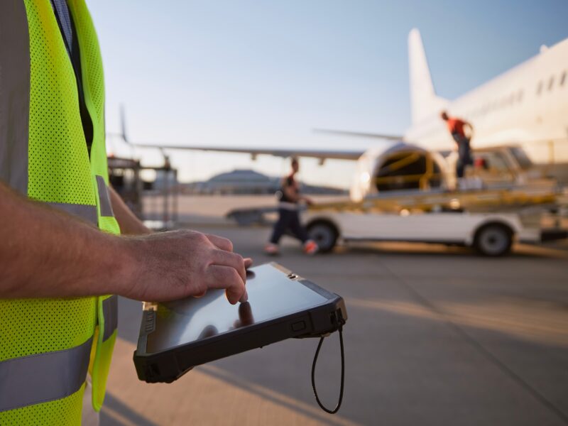 Member,Of,Ground,Crew,Preparing,Airplane,Before,Flight.,Worker,Using